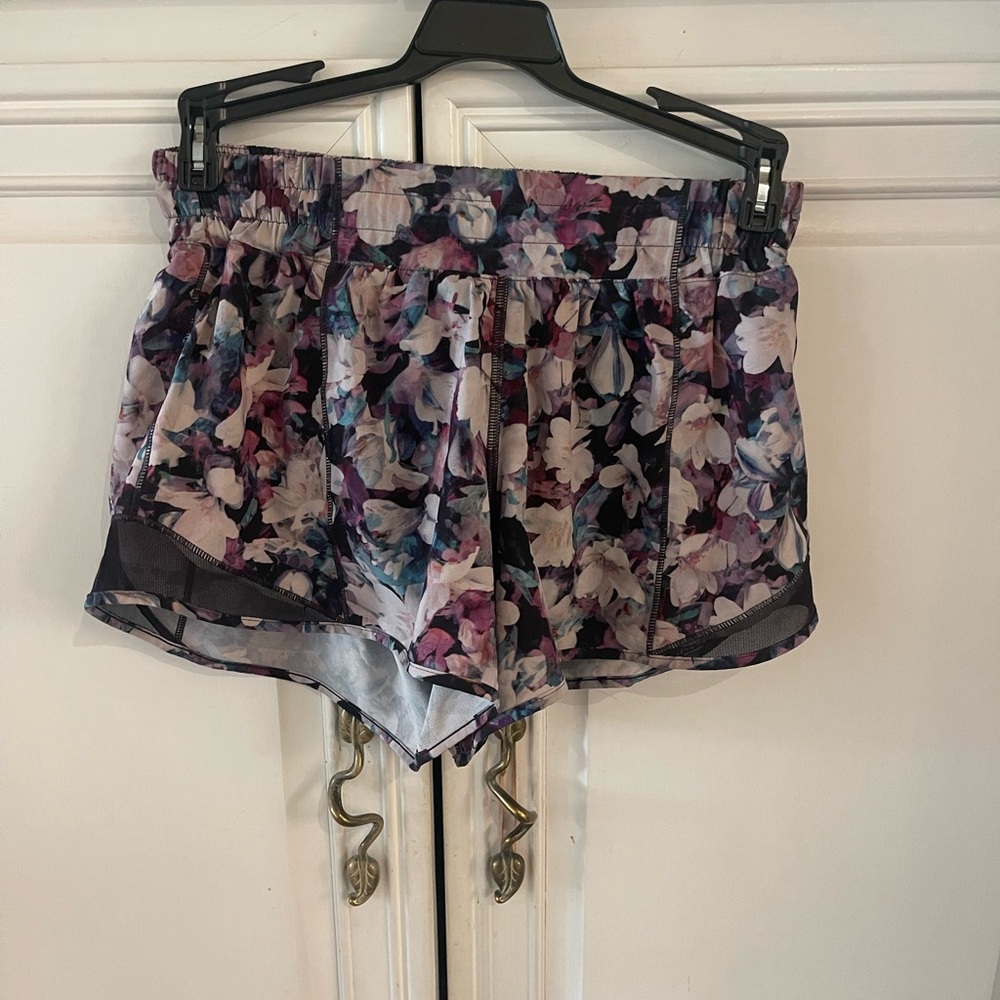 lululemon athletica Floral Women's Shorts - Purple and Pink